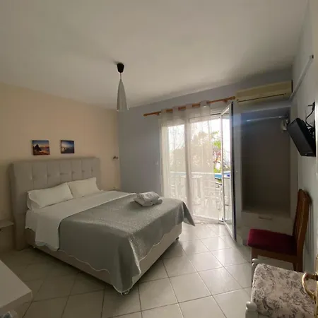 Villa Rozou Paralia Vrachou Exterior photo